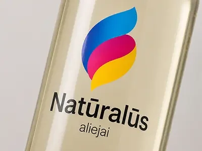 Skaidri blizgi plėvelė – maisto etiketė matomam produkto turiniui